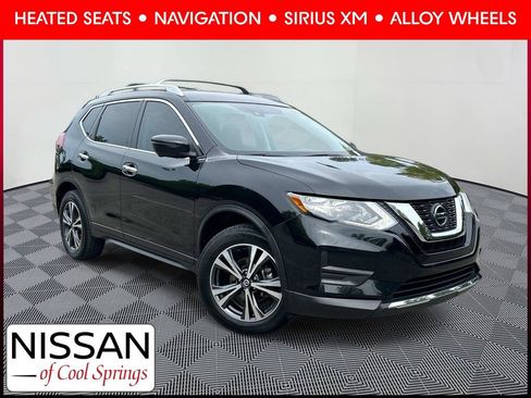 Used 2019 Nissan Rogue SV w/ Premium Package FWD image 1