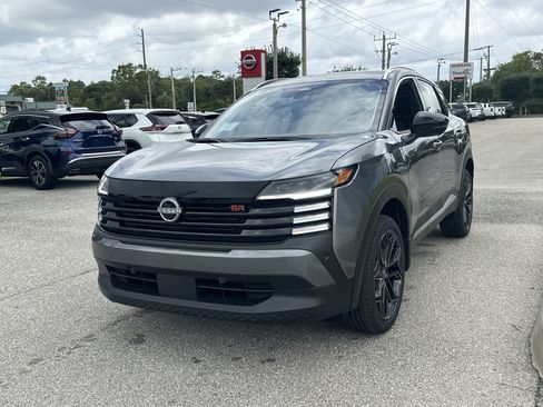 New 2026 Nissan Kicks SR FWD image 3