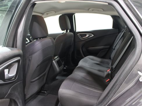 Used 2015 Chrysler 200 Limited w/ Convenience Group FWD image 17