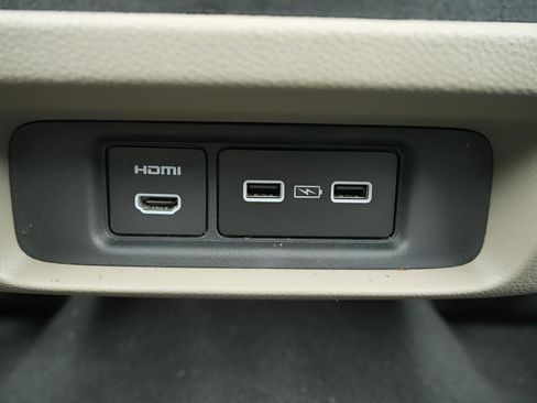 Used 2023 Honda Odyssey Elite image 22