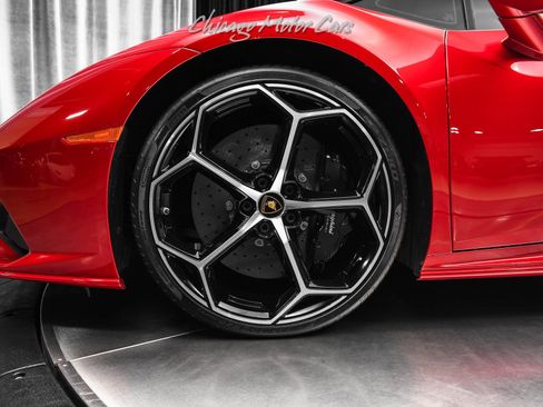 Used 2020 Lamborghini Huracan EVO image 46