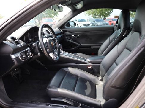 Used 2019 Porsche 718 Cayman RWD image 13