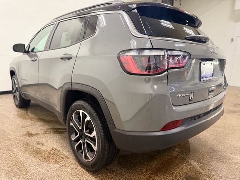Used 2022 Jeep Compass Limited image 6