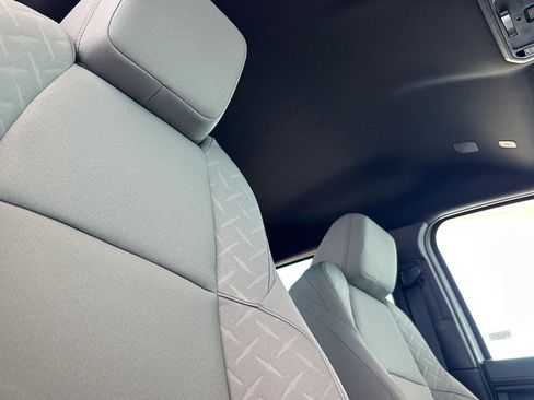 New 2025 Toyota Tacoma SR5 image 18