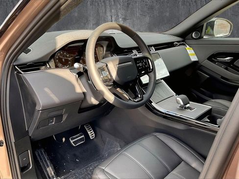 New 2026 Land Rover Range Rover Evoque Dynamic SE image 7
