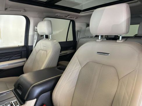 Certified 2024 Ford Expedition Max Platinum image 4