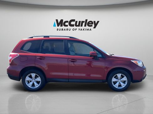 Used 2014 Subaru Forester 2.5i Premium w/ All-Weather Package AWD/4WD image 4