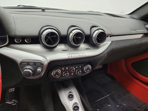 Used 2016 Ferrari F12 Berlinetta image 13