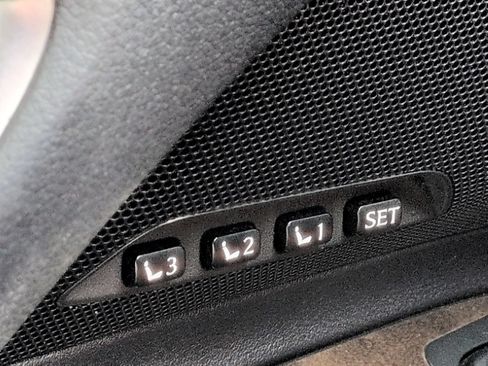 Used 2010 Lexus IS 250C RWD image 31