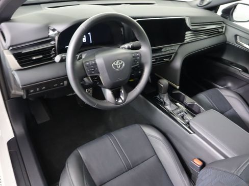 Used 2025 Toyota Camry XSE w/ Premium Package image 9