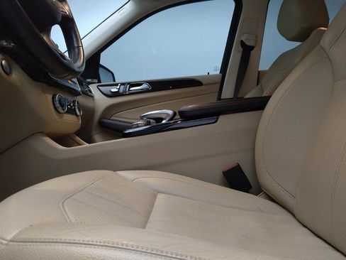 Used 2017 Mercedes-Benz GLE 350 w/ Premium 1 Package image 17