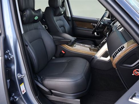 Used 2018 Land Rover Range Rover HSE image 19