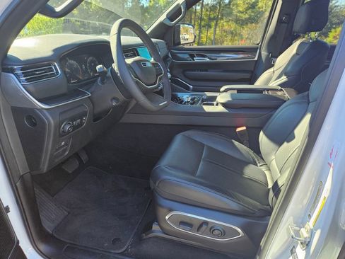 New 2024 Jeep Wagoneer 2WD w/ Premium Group I image 10