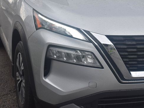 Used 2023 Nissan Rogue SV FWD image 16