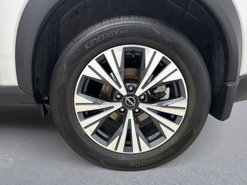 Used 2023 Nissan Rogue SV AWD/4WD image 20