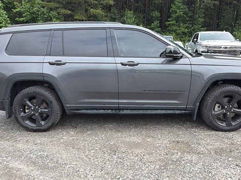 Used 2023 Jeep Grand Cherokee L Laredo AWD/4WD image 7