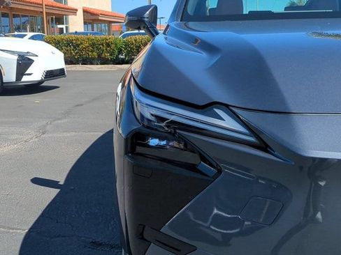 New 2026 Lexus ES 350e FWD image 10