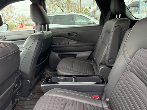 Used 2024 Nissan Pathfinder Rock Creek image 13