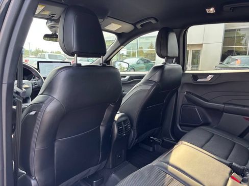 Used 2024 Ford Escape ST-Line w/ Tech Pack #1 AWD/4WD image 15