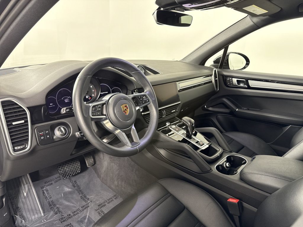 Certified 2023 Porsche Cayenne Platinum Edition AWD/4WD image 4