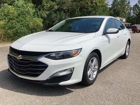 Used 2024 Chevrolet Malibu LT FWD image 3