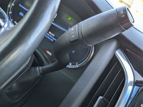 Used 2019 Cadillac Escalade 2WD image 21