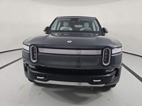 Used 2024 Rivian R1S Adventure image 1
