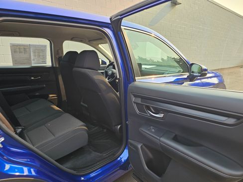 Used 2023 Honda CR-V LX image 15