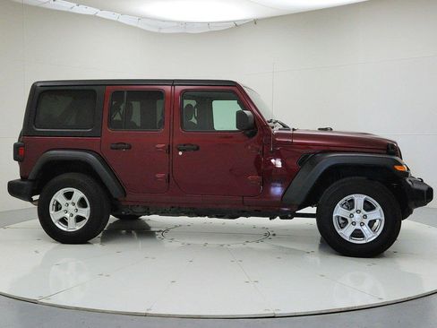 Used 2022 Jeep Wrangler Unlimited Sport AWD/4WD image 8