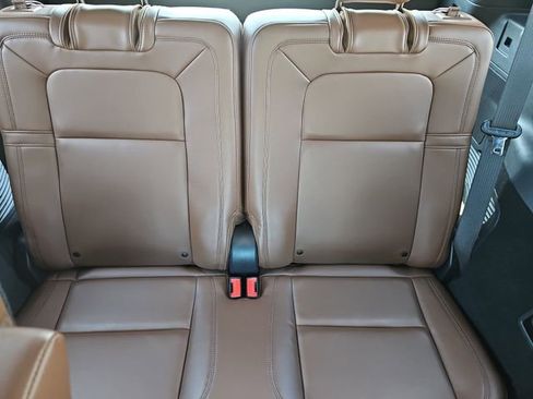 Used 2023 Lincoln Aviator Reserve image 12