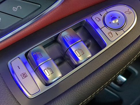 Certified 2019 Mercedes-Benz C 300 Sedan image 24