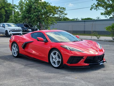 Used 2021 Chevrolet Corvette Stingray Coupe w/ 1LT RWD image 1
