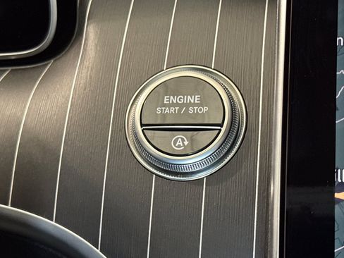 New 2025 Mercedes-Benz C 300 4MATIC Sedan image 27