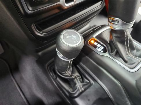Used 2021 Jeep Wrangler Unlimited Sahara w/ Cold Weather Group AWD/4WD image 27