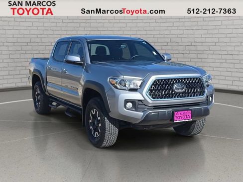 Used 2019 Toyota Tacoma TRD Off-Road image 3