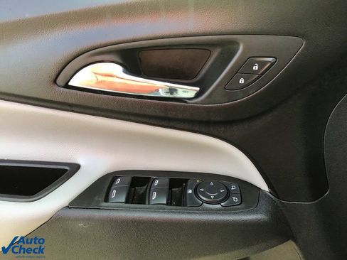 Used 2024 Chevrolet Equinox LS image 24