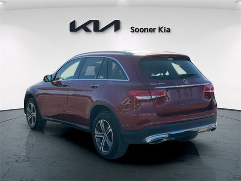 Used 2019 Mercedes-Benz GLC 300 image 4