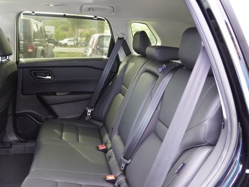 New 2025 Nissan Rogue SV w/ SV Premium Package image 16