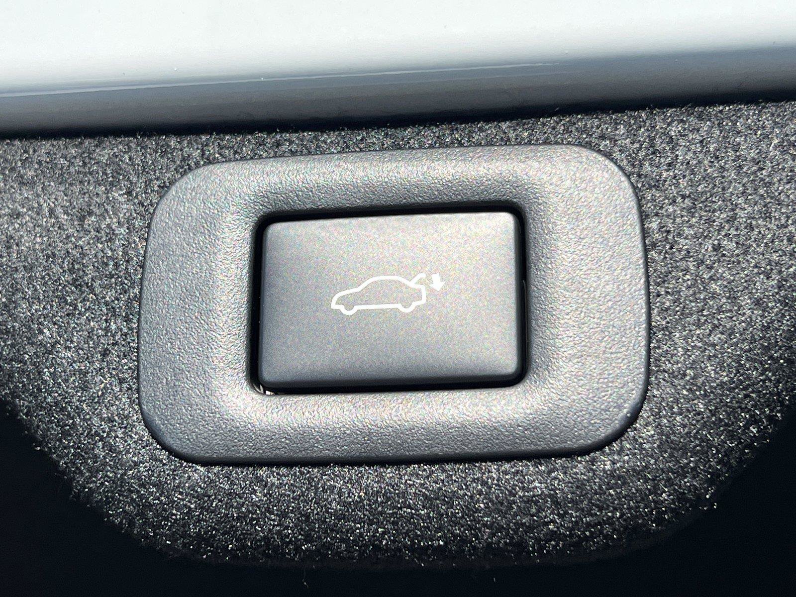 Used 2026 Lexus ES 350e w/ Convenience Package FWD image 19