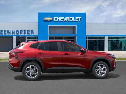 New 2026 Chevrolet Trax LS w/ LS Convenience Package image 5