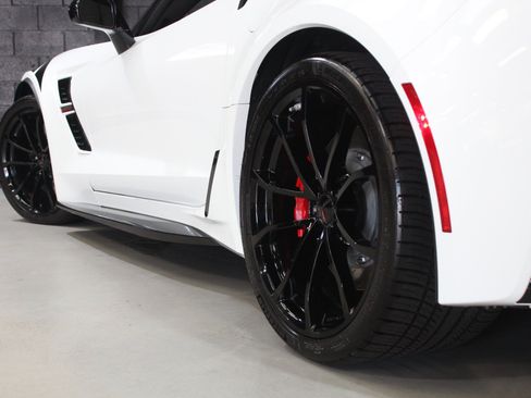 Used 2017 Chevrolet Corvette Grand Sport RWD image 16