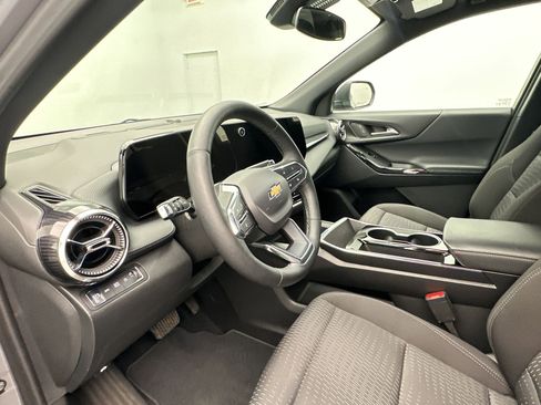 Certified 2025 Chevrolet Equinox LT AWD/4WD image 4