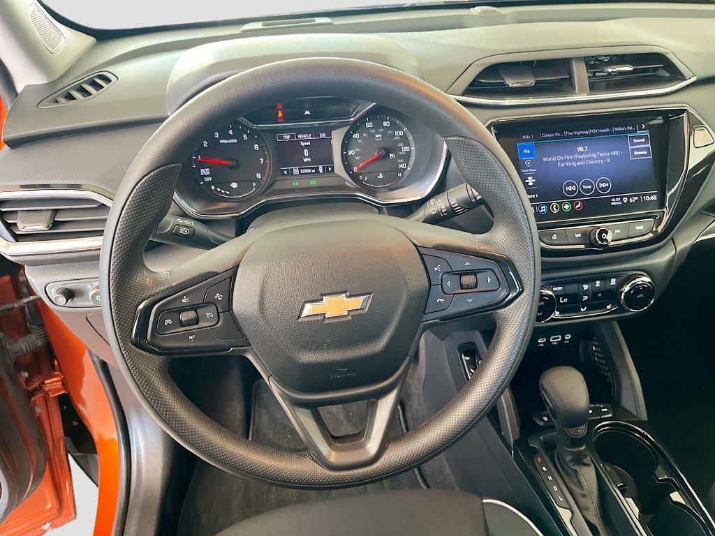 Used 2022 Chevrolet TrailBlazer LT w/ Convenience Package AWD/4WD image 11