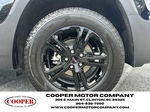Used 2024 GMC Terrain AT4 w/ Tech Package AWD/4WD image 20