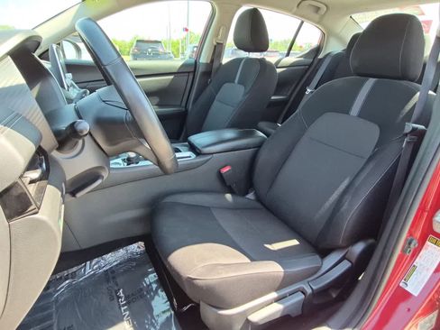 Used 2024 Nissan Sentra SV w/ All-Weather Package FWD image 10