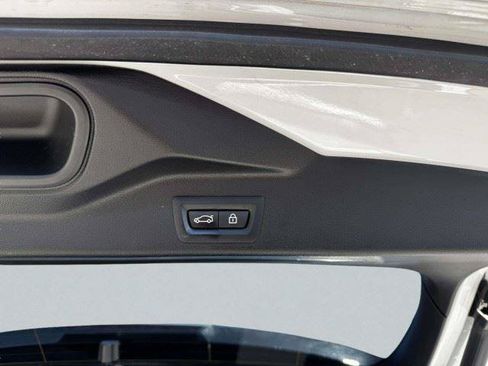 Used 2020 BMW X5 xDrive50i w/ Premium Package AWD/4WD image 59