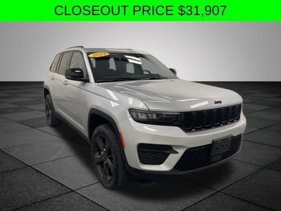 Used 2023 Jeep Grand Cherokee Altitude