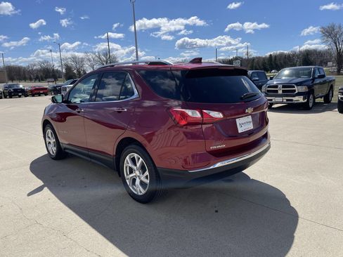 Used 2018 Chevrolet Equinox Premier image 3