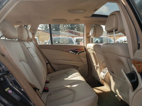 Used 2009 Mercedes-Benz E 350 4MATIC Wagon image 12