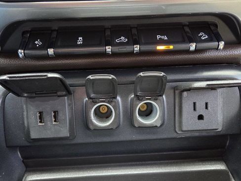 Used 2016 Chevrolet Silverado 1500 LTZ Z71 w/ LTZ Plus Package image 24